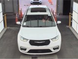 Used 2023 Chrysler Pacifica Touring-L image 2