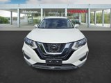 Used 2020 Nissan Rogue SV image 2