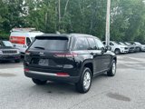 Used 2025 Jeep Grand Cherokee Laredo X image 3