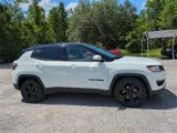 Used 2020 Jeep Compass Latitude image 3