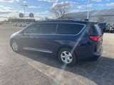 Used 2017 Chrysler Pacifica Touring-L Plus image 6