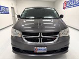 Used 2017 Dodge Grand Caravan SE w/ UConnect Hands-Free Group image 2