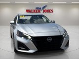 Used 2023 Nissan Altima 2.5 SV image 2