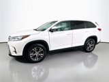 Used 2019 Toyota Highlander LE image 3