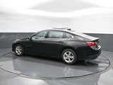 Used 2024 Chevrolet Malibu LT image 3