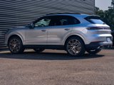 Used 2024 Porsche Cayenne image 2