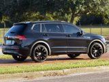 Used 2021 Volkswagen Tiguan SE R-Line image 5