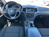 Used 2021 Jeep Grand Cherokee Laredo image 3