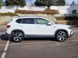 Certified 2022 Volkswagen Taos SEL image 2