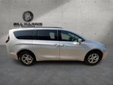 Used 2022 Chrysler Pacifica Limited image 5