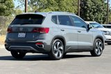 Used 2024 Volkswagen Taos SE image 2