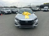 Used 2025 Nissan Versa SV image 2