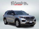 Used 2021 Ford Explorer XLT image 2