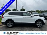 Used 2018 Volkswagen Tiguan SEL Premium image 2