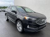 Used 2023 Ford Edge Titanium image 2