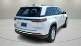 Used 2023 Jeep Grand Cherokee Laredo image 3