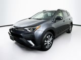 Used 2018 Toyota RAV4 LE image 3