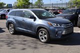 Used 2017 Toyota Highlander Limited image 2