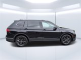 Used 2022 Volkswagen Tiguan SE image 2