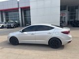 Used 2019 Hyundai Elantra SE image 3