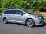 Used 2021 Chrysler Pacifica Touring-L image 2