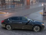 Used 2017 Nissan Altima 2.5 SV image 3