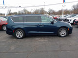 Used 2022 Chrysler Pacifica Touring-L image 2