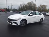 New 2025 Hyundai Elantra SE image 2