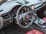 Certified 2024 Porsche Macan image 4