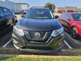 Used 2018 Nissan Rogue SV image 2