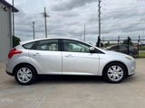 Used 2012 Ford Focus SE image 2