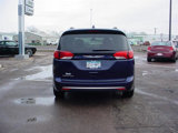 Used 2017 Chrysler Pacifica Limited image 5