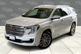Used 2022 GMC Terrain Denali w/ Denali Premium Package image 3