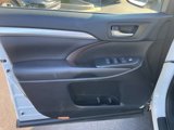 Used 2019 Toyota Highlander XLE image 4