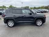 Used 2018 Jeep Renegade Latitude w/ Cold Weather Group image 4