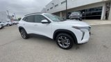 Used 2025 Chevrolet Trax LT image 2