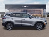 Certified 2022 Kia Seltos LX image 3