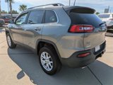 Used 2018 Jeep Cherokee Latitude Plus w/ Comfort/Convenience Group image 5