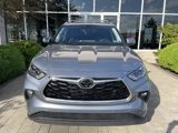 Used 2024 Toyota Highlander LE image 2
