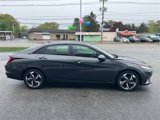 Used 2022 Hyundai Elantra SEL w/ Convenience + Premium Package image 2