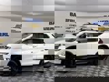 Used 2018 Nissan Rogue SV image 2