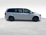 Used 2016 Dodge Grand Caravan SE image 4