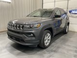 Used 2024 Jeep Compass Latitude image 3
