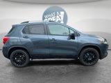 Used 2022 Chevrolet Trax LT w/ Premium Seat Package image 2