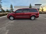 Used 2014 Chrysler Town & Country Touring image 5