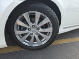 Used 2011 Toyota Avalon Limited image 2