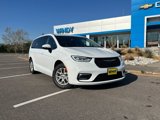Used 2023 Chrysler Pacifica Touring-L image 2