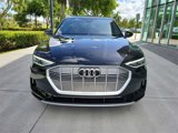 Used 2022 Audi e-tron Premium Plus w/ Premium Plus Package image 3