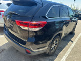 Used 2018 Toyota Highlander LE image 5