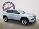 New 2025 Jeep Compass Latitude image 2